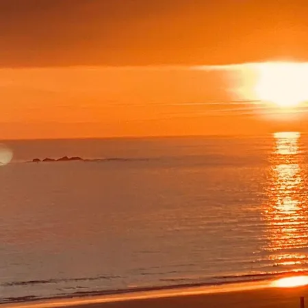 Front With Heated Pool - Sea La Vie *