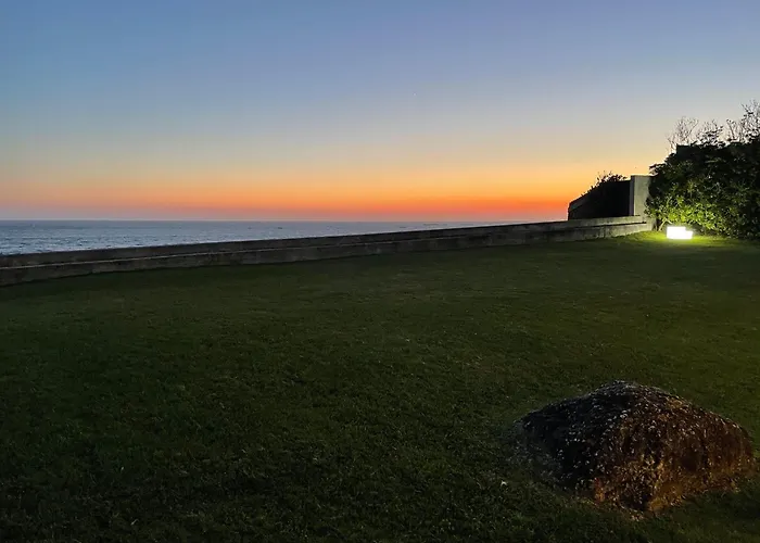 Дом отдыха Front With Heated Pool - Sea La Vie *